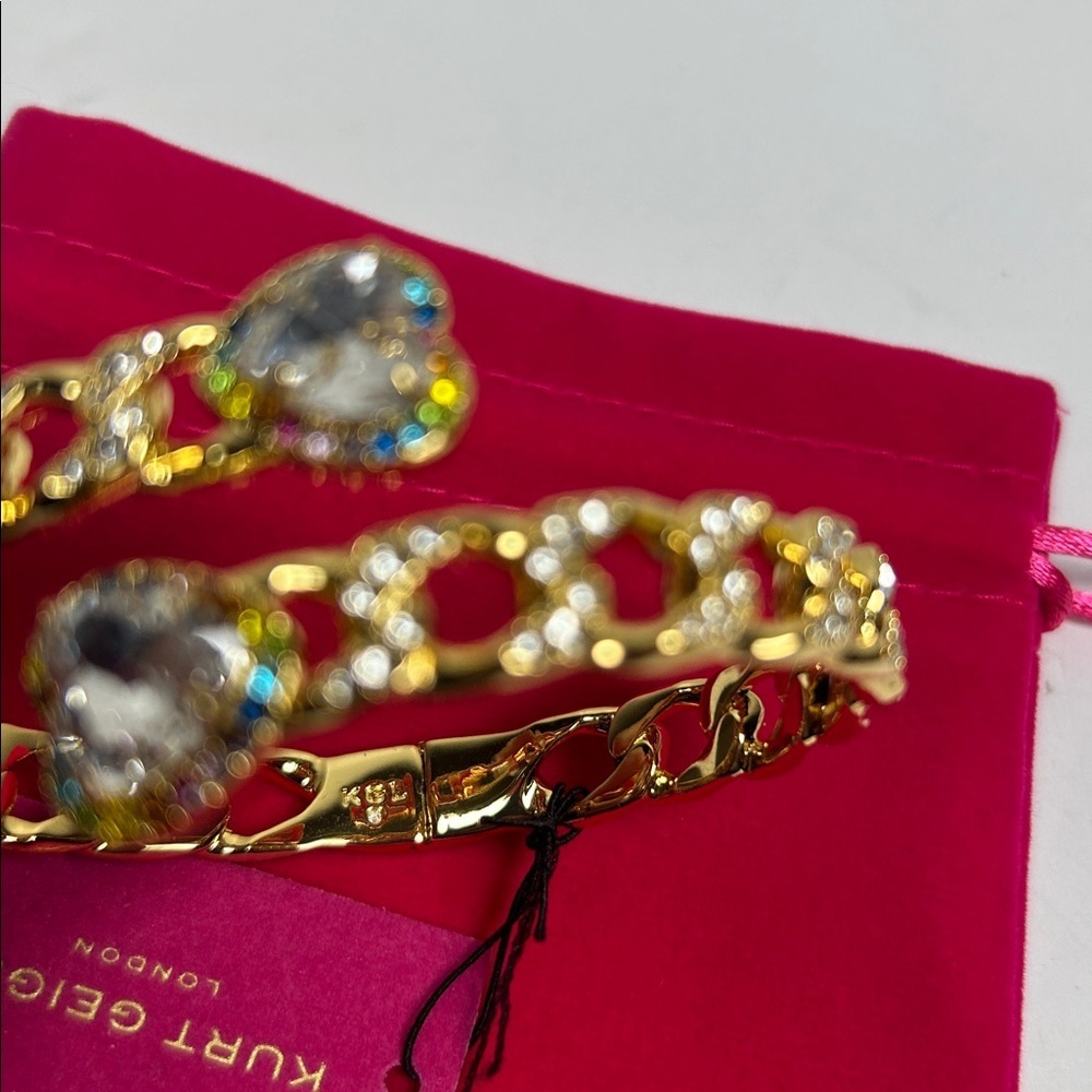 Kurt Geiger London Gold-Ton with Rainbow Crystal Heart Accents Bangle Bracelet - Picture 7 of 12